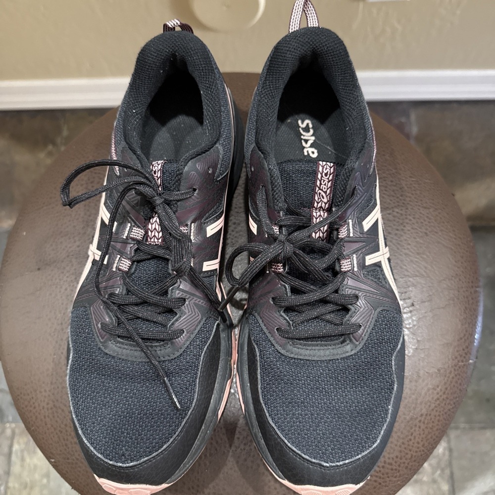 Preowned ASICS Women's Gel Ventures Sz 12